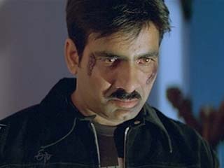 Ravi Teja Searching Namitha Scene Oka raju oka rani mp3 songs download list. ravi teja searching namitha scene