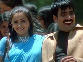 04 12 Vennele Neevani Oka Raju Oka Rani They meet each other and fall in love. 04 12 vennele neevani oka raju oka rani